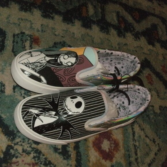 NWT Disney Nightmare Before Christmas Low Top Slip-On Sneakers Gym Shoes sz 8.5 - Picture 2 of 4
